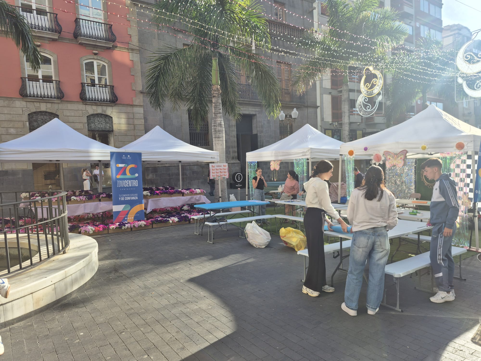 DÍA E LA MADRE ZONA CENTRO PAÍS DE LAS FLORES REPARTO ACTIVIDADES AYUNTAMIENTO SANTA CRUZ